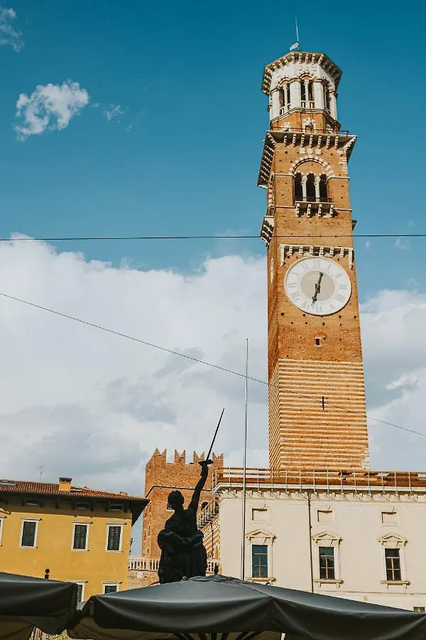 Affittacamere Domus Nova Verona - Italian Homing