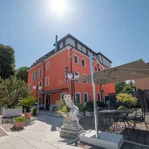 2* Hotel Siros