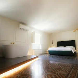 https://teatro-suites-rooms.taorminaitalyhotels.com