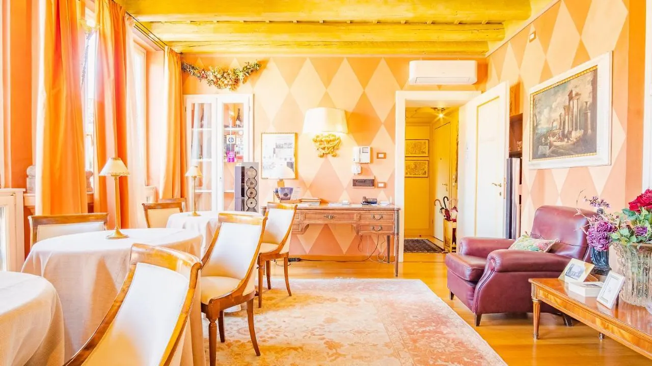 Domus Nova Palace - Italian Homing فيرونا إيطاليا