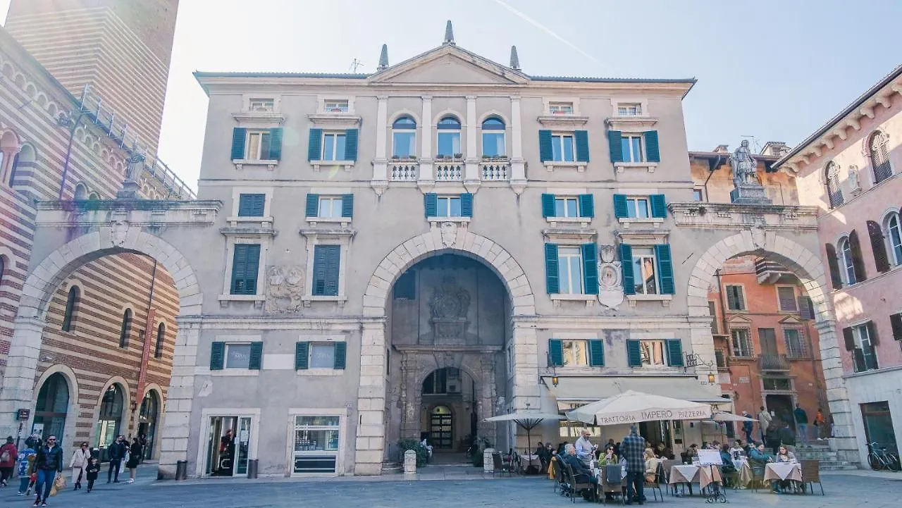 Domus Nova Palace - Italian Homing Verona
