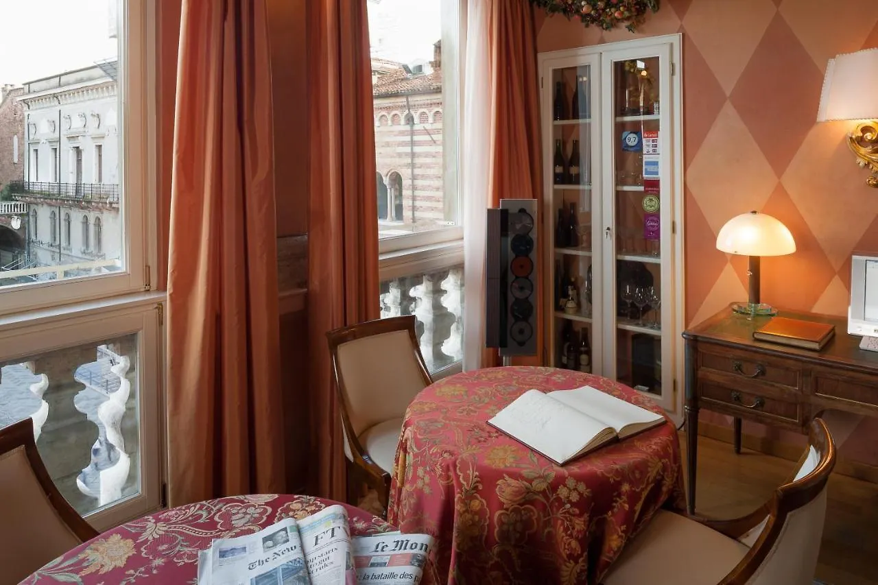 Domus Nova Palace - Italian Homing Verona