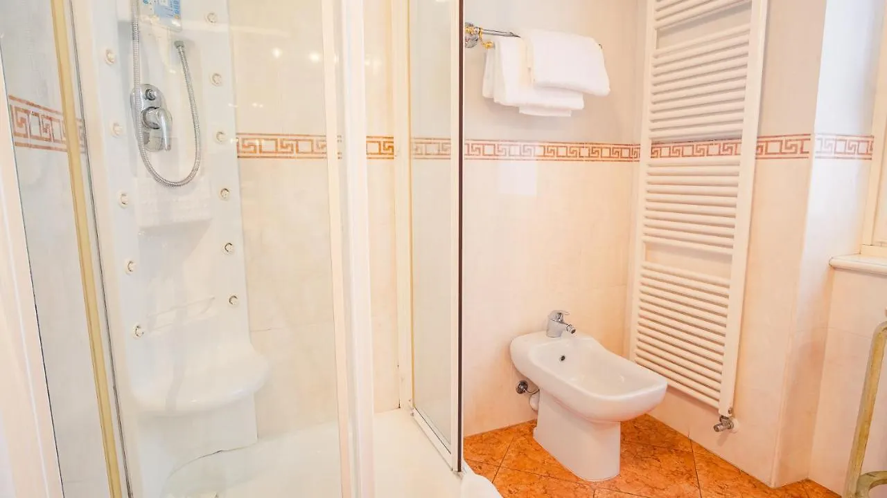 ** بيت ضيافة Domus Nova Palace - Italian Homing فيرونا إيطاليا