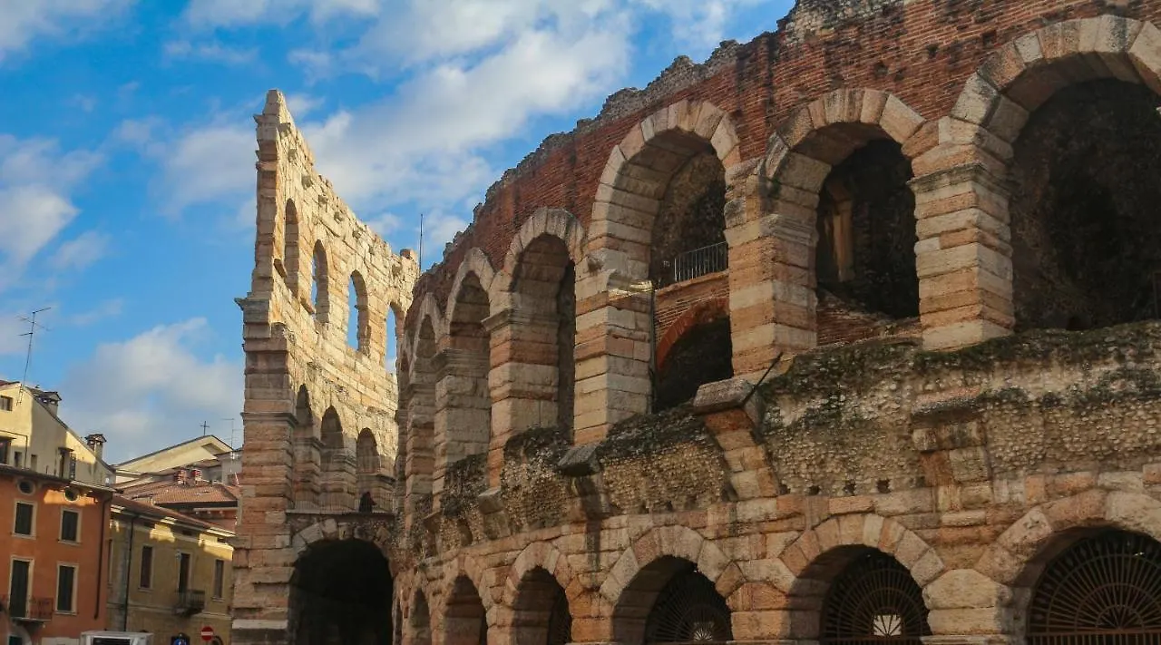 Domus Nova Palace - Italian Homing Verona